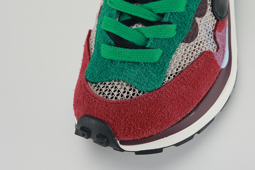 sacai x nk vaporwaffle sp ‘villain red’ replica